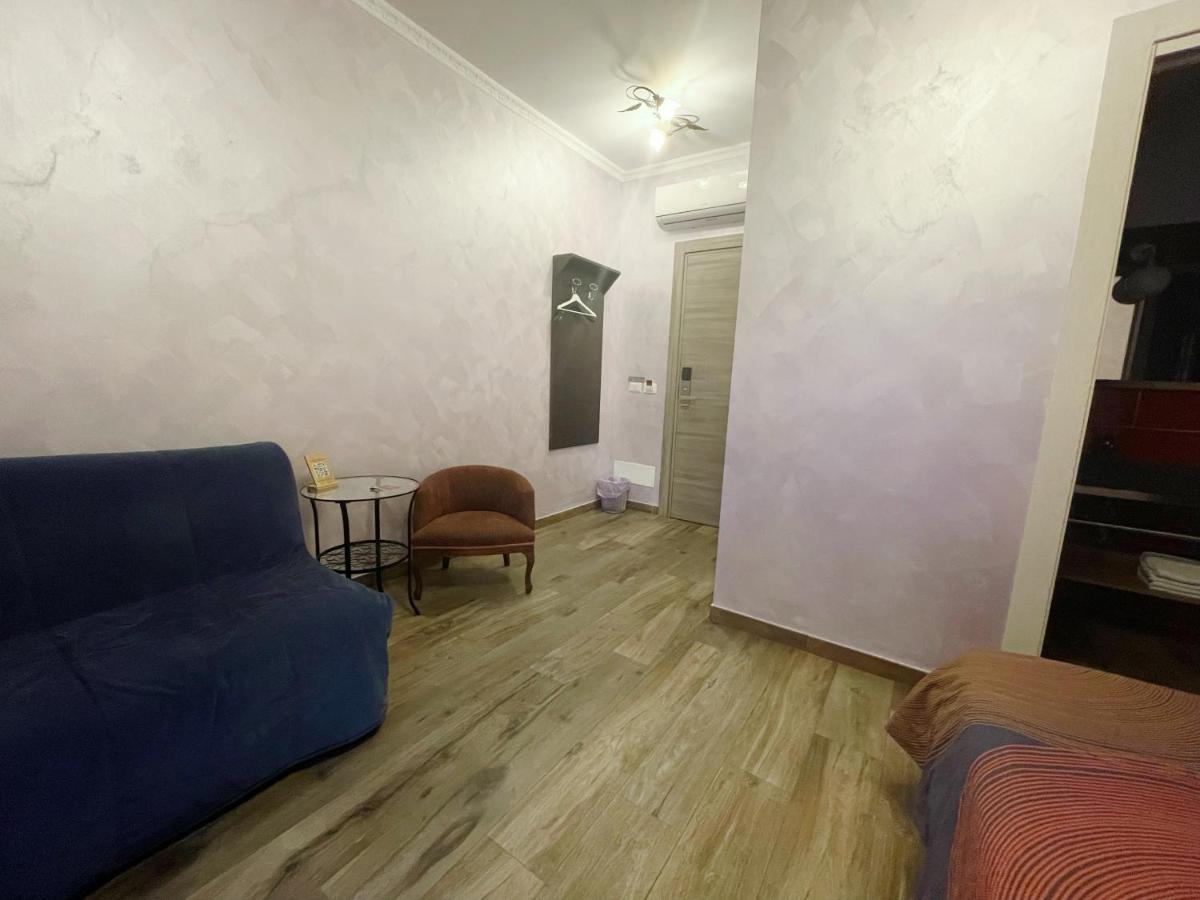 Iris Guest House ローマ エクステリア 写真